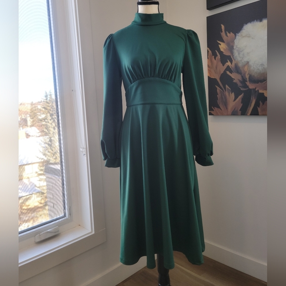 SHEIN Dresses & Skirts - 3/$30 - Forest Green Long Sleeve Dress